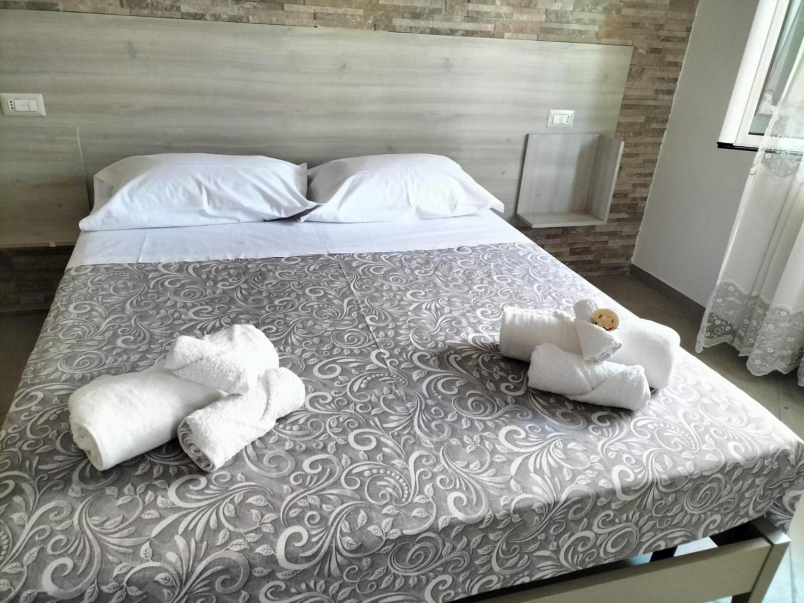 Hera Tropea Rooms Екстериор снимка