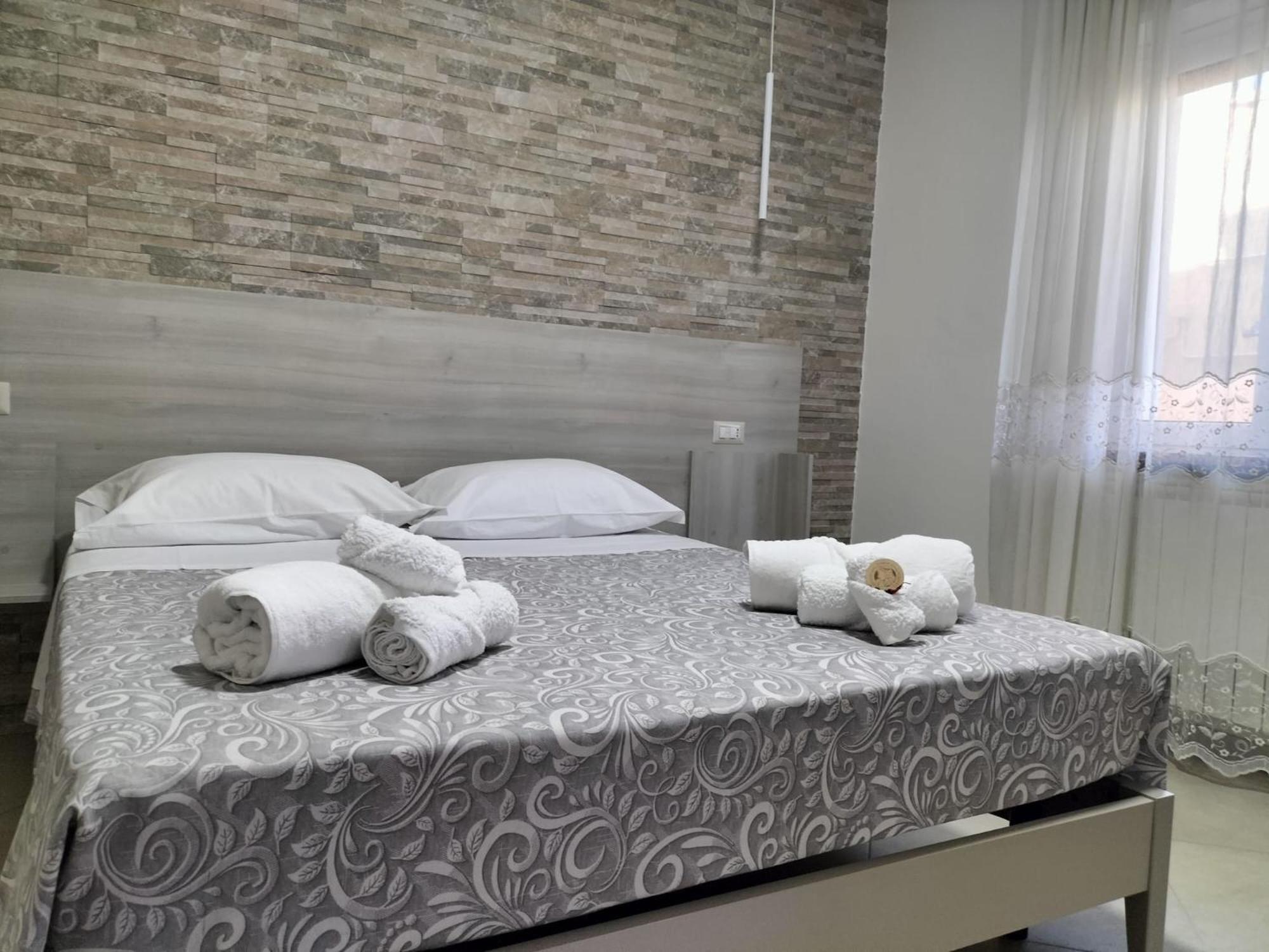 Hera Tropea Rooms Екстериор снимка
